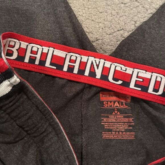 Balanced Tech Grey Joggers Size Small - Picture 7 of 7